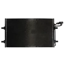 VOLVO ALKATRÉSZ : 31418512 - Klíma hűtő (4 Hengeres)