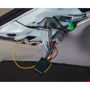 Kép 2/2 - VOLVO ALKATRÉSZ : Facelift hátsó lámpa adapter (-2013)