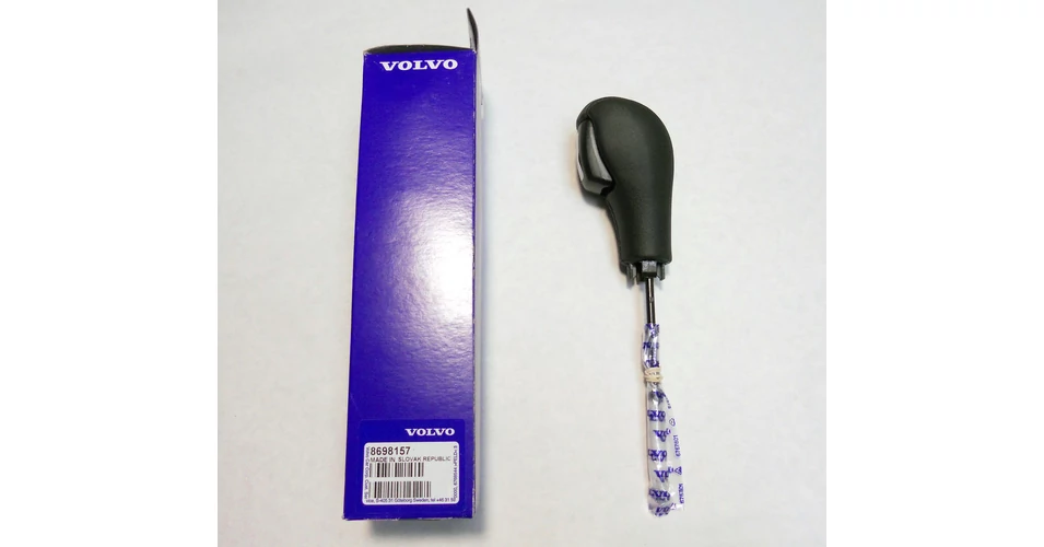 VOLVO ALKATRÉSZ: Váltógomb - 8698157